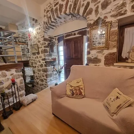 Βίλα Ελιά Παραδοσιάκο Σπίτι Στην Αμφίκλεια מראה חיצוני תמונה