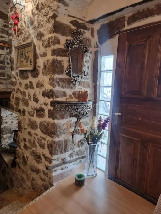Vila ελιά παραδοσιάκο σπίτι στην *